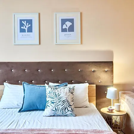 світло без відключень! Two Lux Apartmán *